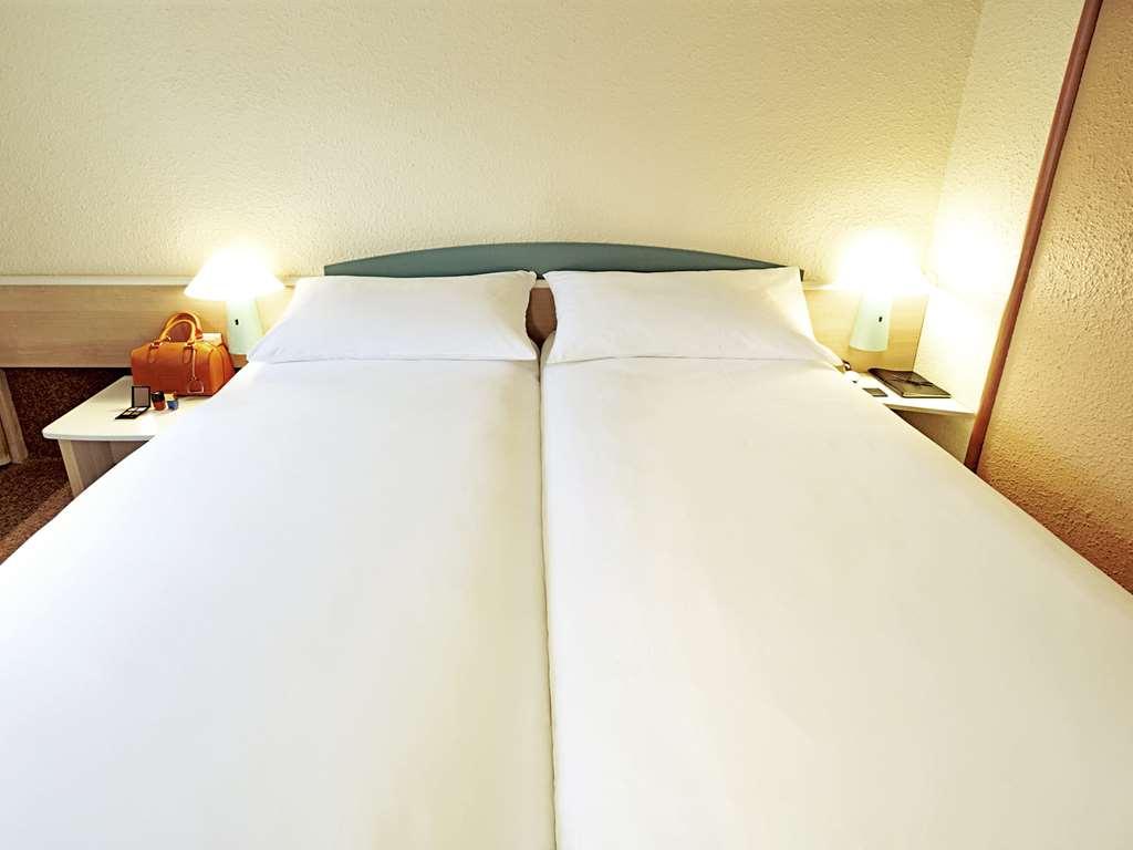Готель Ibis Nancy Centre Gare Et Congres Номер фото