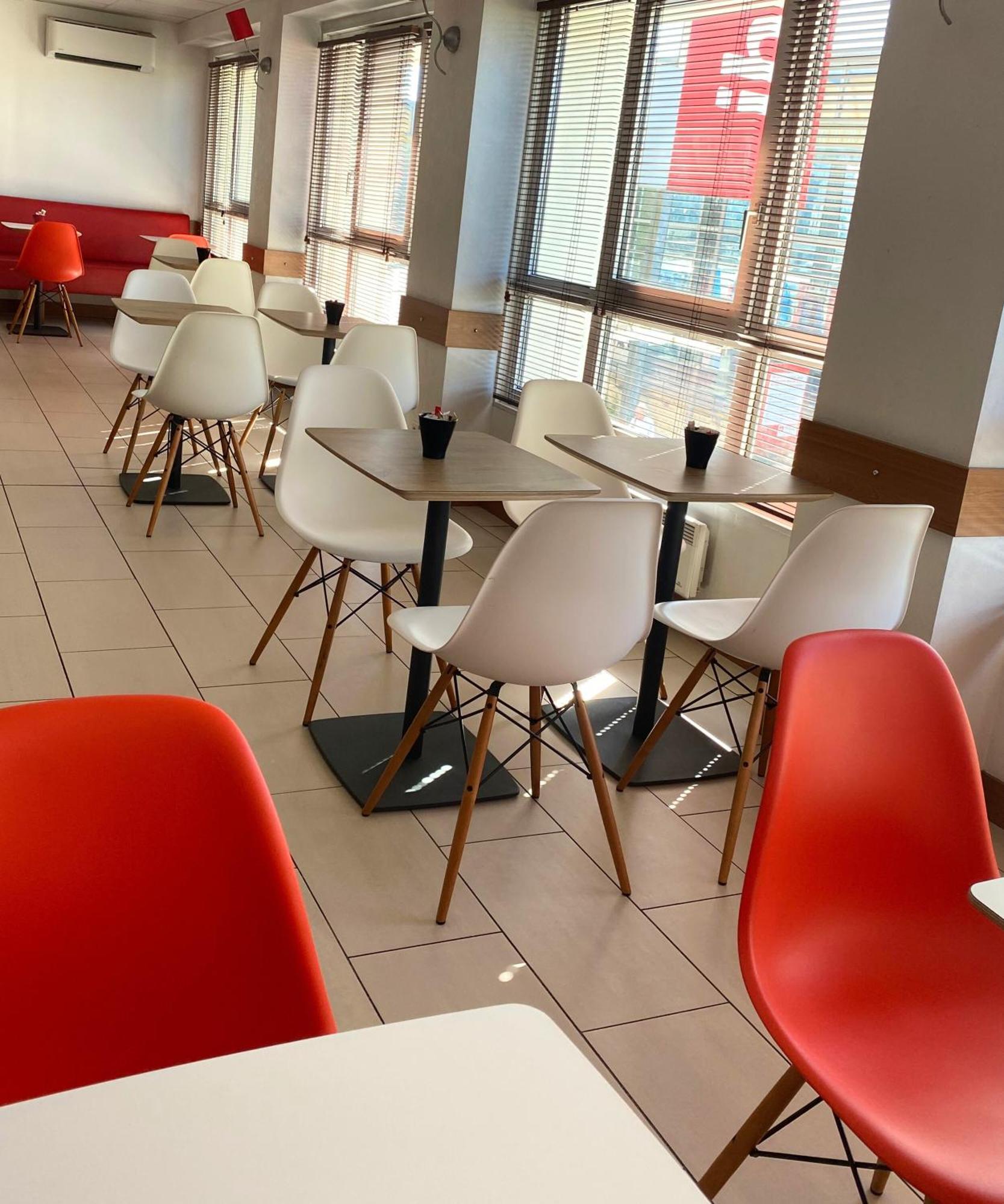 Готель Ibis Nancy Centre Gare Et Congres Екстер'єр фото