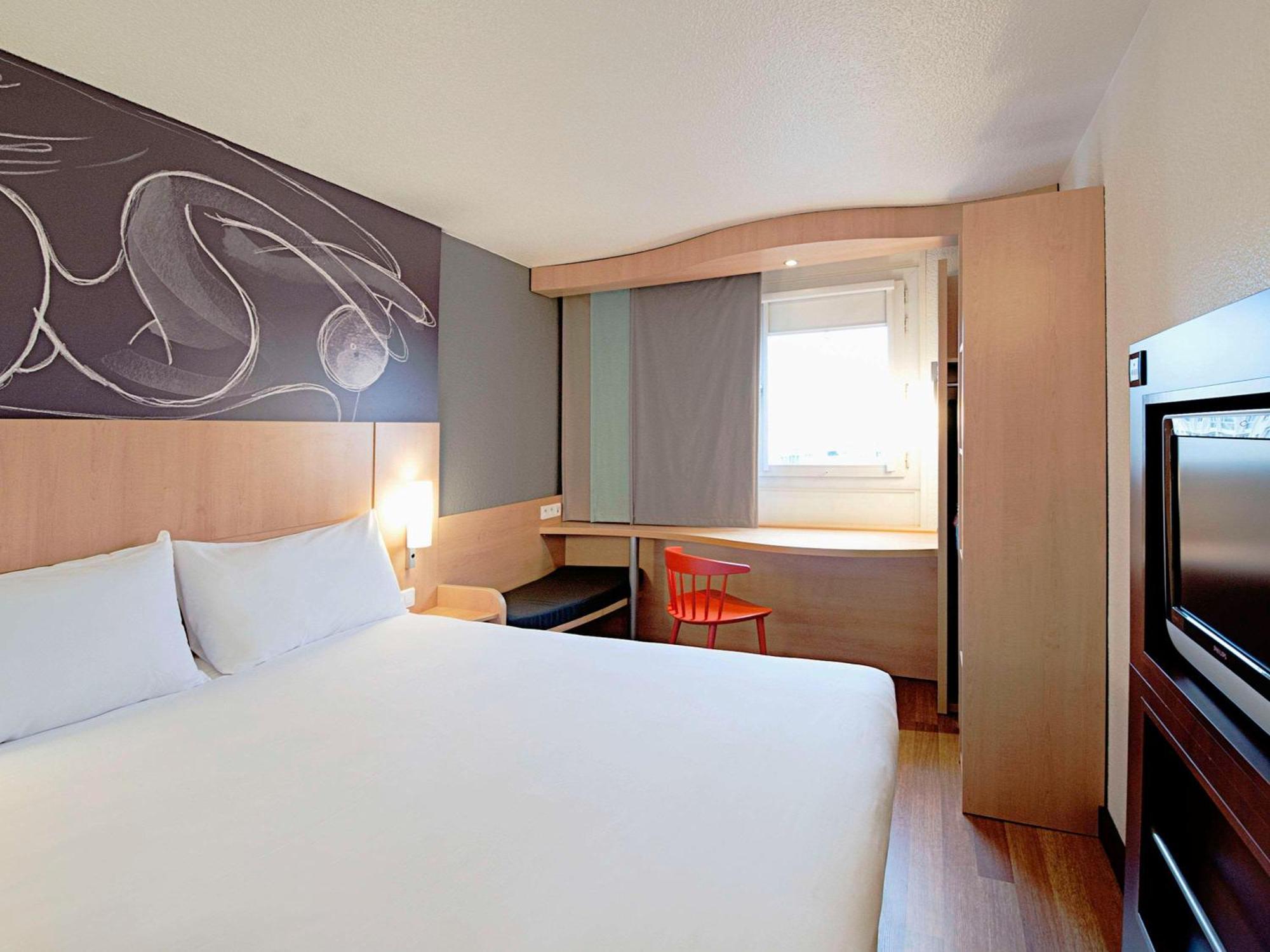 Готель Ibis Nancy Centre Gare Et Congres Екстер'єр фото